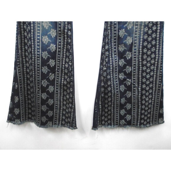FREE PEOPLE MANTRA Bali Pattern Womens Size 28 (32x34) BELL BOTTON Flare Jeans - Picture 8 of 11